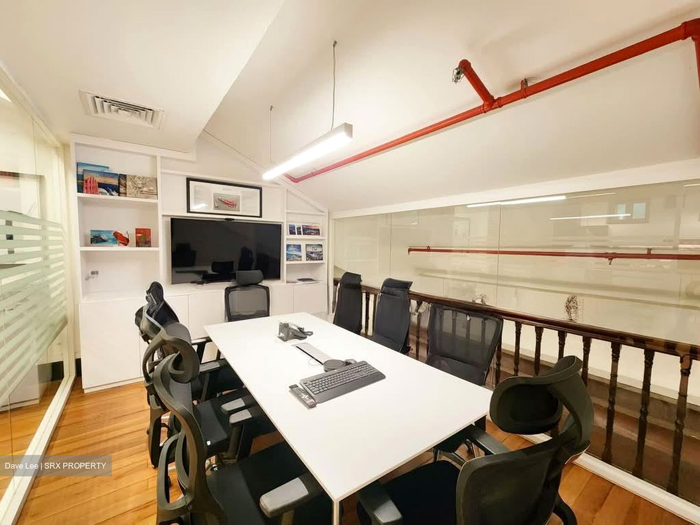 Capital Square (D1), Office #555612751